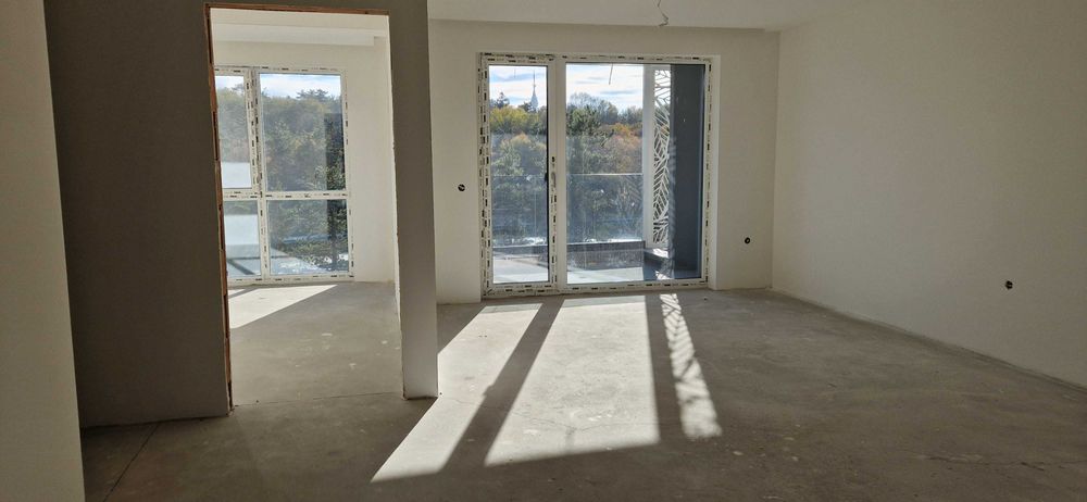 Продава се Двустаен апартамент в Добрич, Свети Георги - 70 кв.м за 1715 €/кв.м - Снимка #2