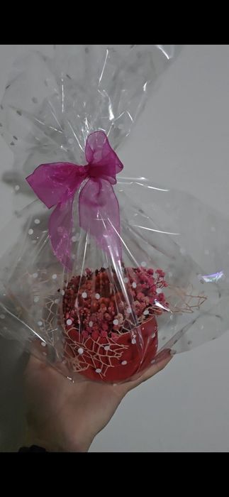 Vand aranjament cu flori din ceara naturală