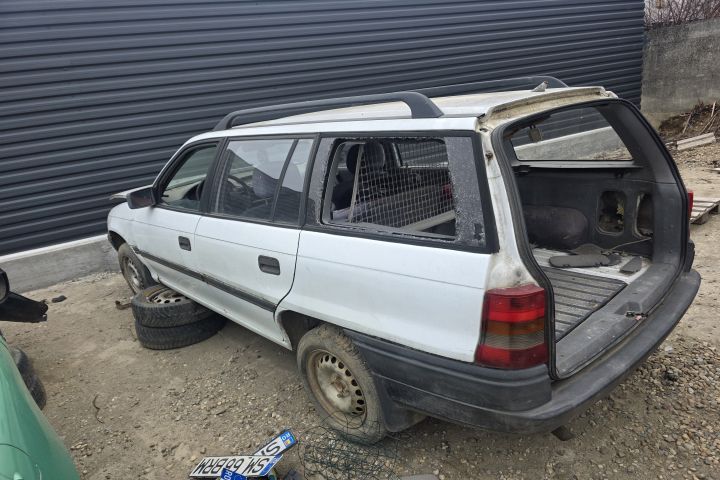 Delcou Opel Astra 1994 1.4 MT (60 hp)
