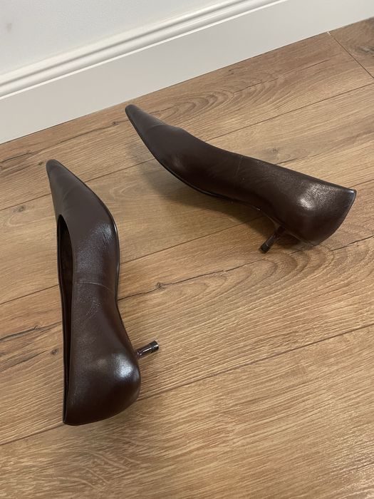 Pantofi din piele cu toc mic Zara