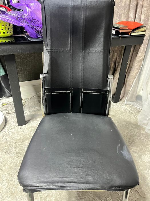 Продам Стеклянный стол