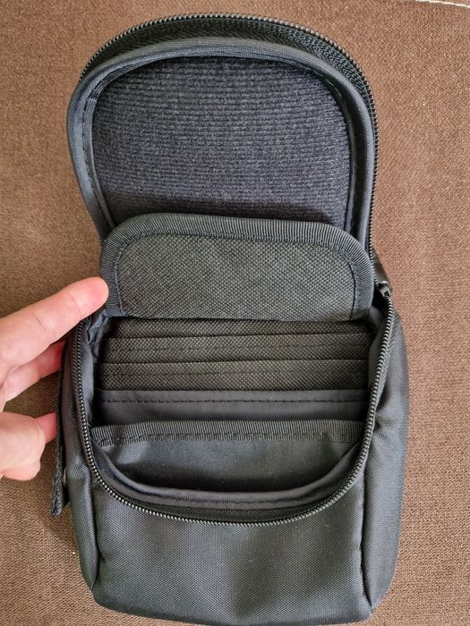 Калъф Case Logic - за CD/DVD, CD плейъри, малки фотоапарати