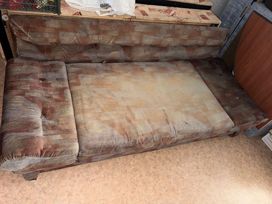 Продам тахту б/у (2 вида)