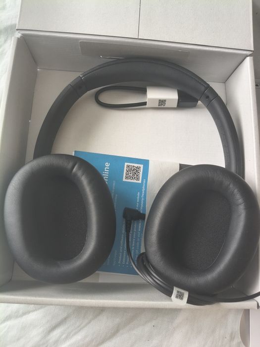 Casti SONY WH-CH720N Bluetooth, Over-Ear, Microfon, Noise Cancelling, Negru in stare impecabila
