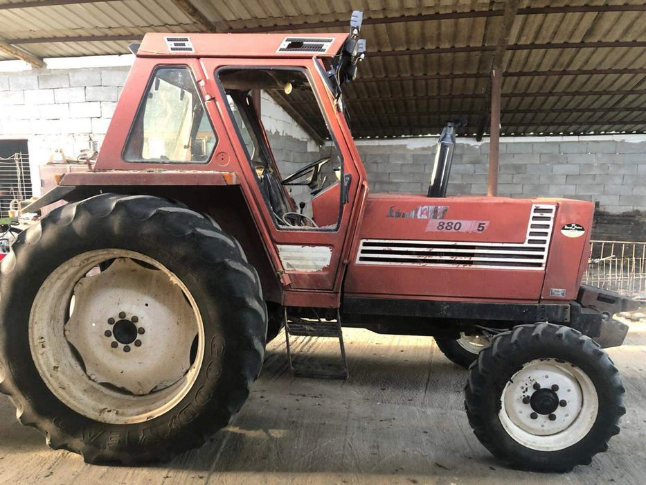 tractor fiat 880
