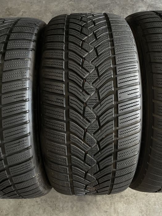 245 45 R18 100H M+S iarna Goodyear Set anvelope cauciucuri DOT 2023