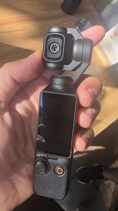 DJI Osmo Pocket 3