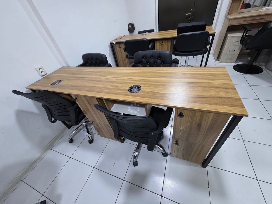 Новые столы для маникюра