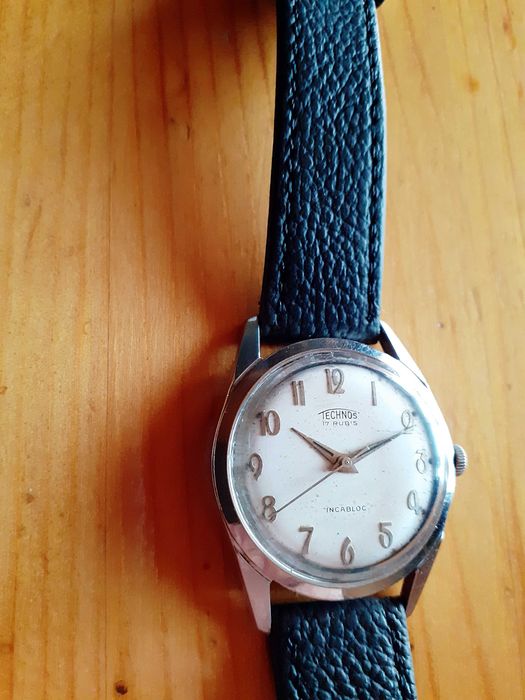 Колекционерски рядък TECHNOS Super Watch SWISS- WW2- Швейцарски военен механичен
