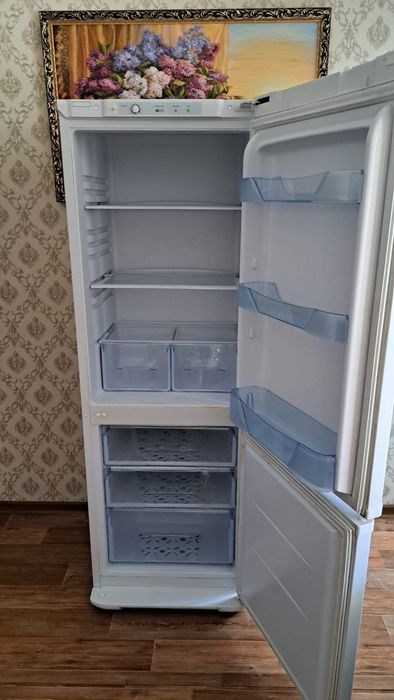 Продам холодильник