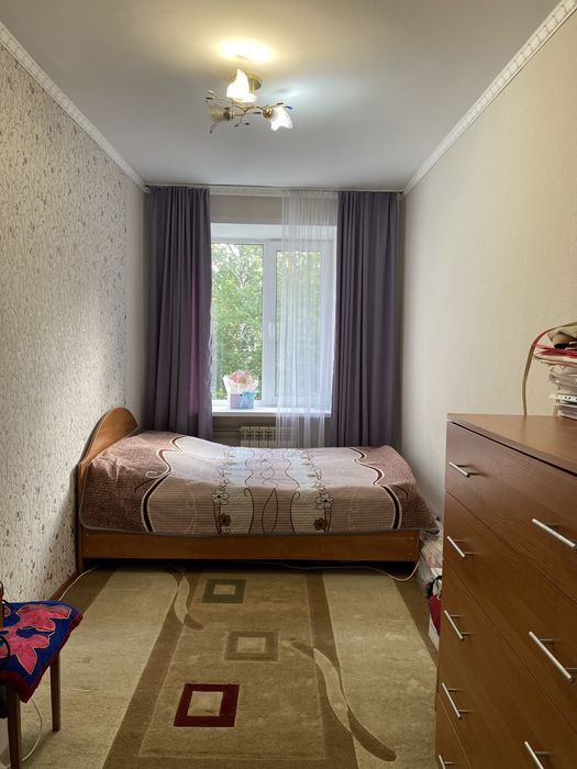 Продам 3-х комнатную на площади