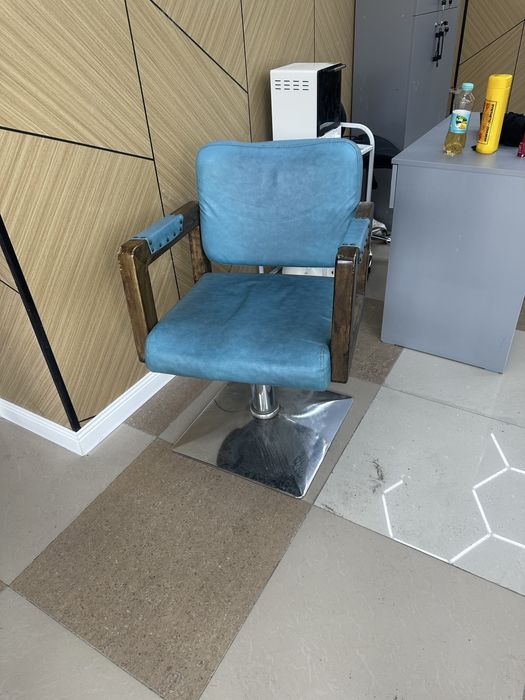 Срочно продаётся парикмахерское оборудование