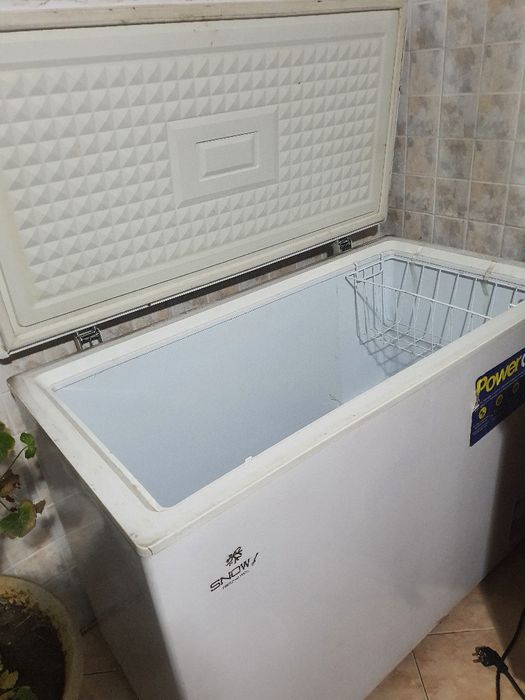 Морозильный ларь напольный