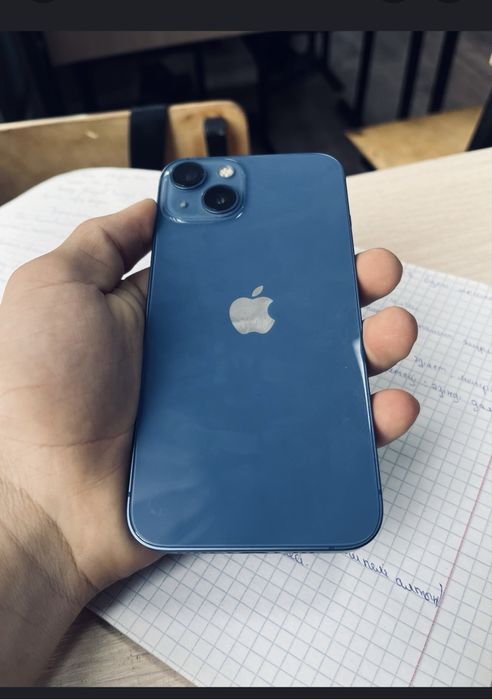 iPhone 13 идеал.