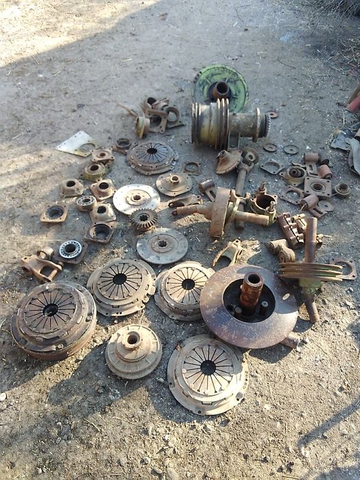 Vând piese vindrover e303 și tocătoare siloz e281c am o gama mare