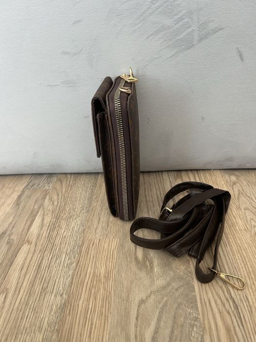 Чанта портмоне с дълга дръжка