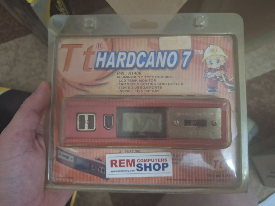 Thermaltake Hardcano 7 – контроллер вентиляторов и температуры (5.25")