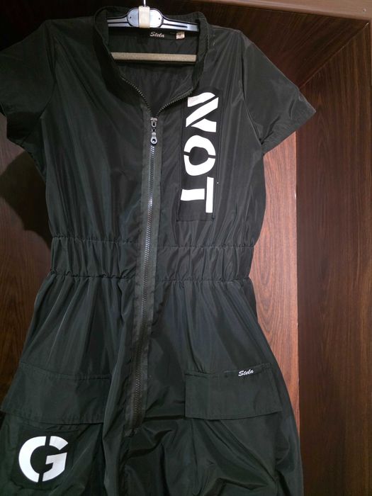 Черна рокля тип балон