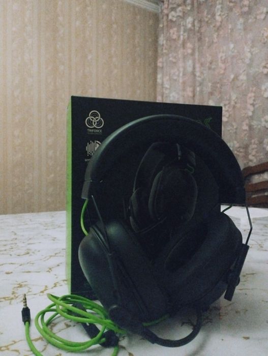 Науушники  Razer blackshark V2 x.