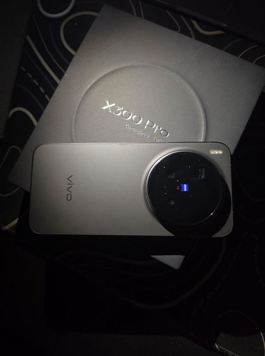 Vivo X300 pro 16/512GB  full kamlkekt57 sikl