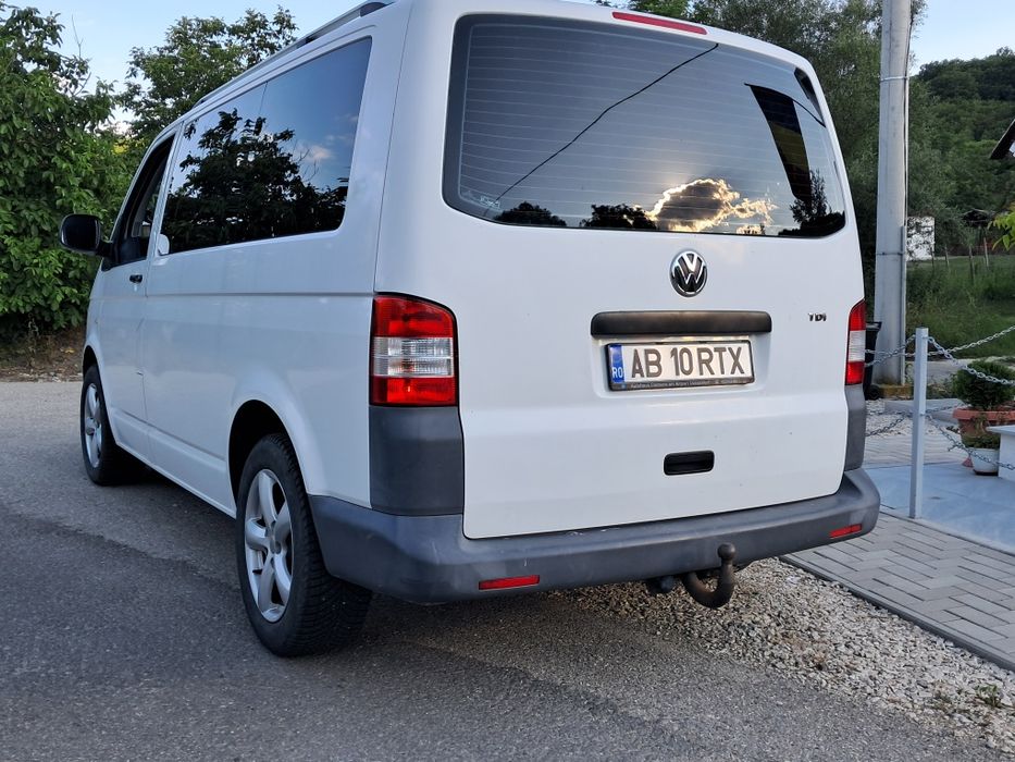 Vind autoturism vw T5 140cp 8locuri