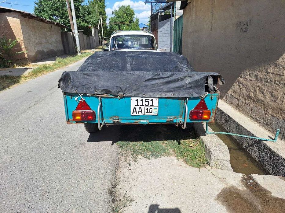 Срочно! Moskvich 412 . s precepom.1990г. в хорошем состоянии на бензе