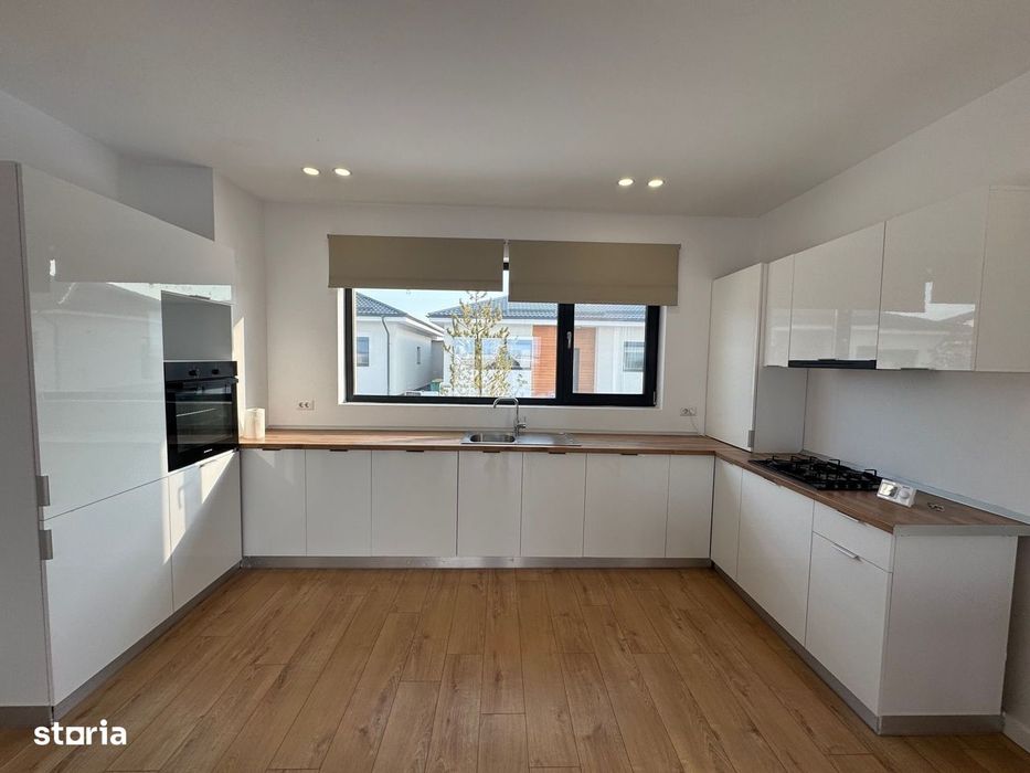 Casa pe parter Tunari, curte 330m, MOBILATE si UTILATE