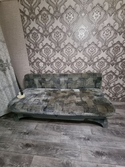Продаю тахту  не дорого СРОЧНО!