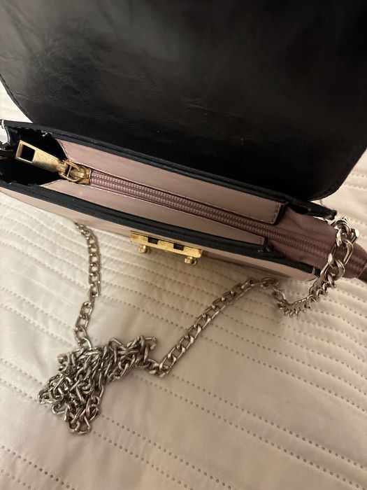 Дамска чанта през рамо