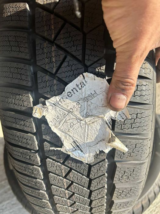 205/55R18 Continental