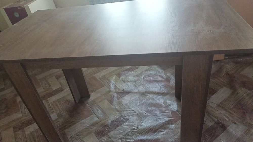 Продам новые столы