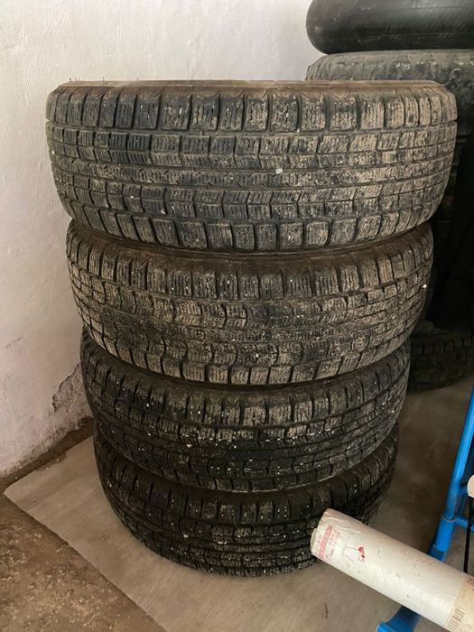 Продам Резину Зимнию р15