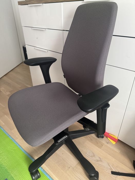 Scaun ergonomic office Kinnarps Suedia
