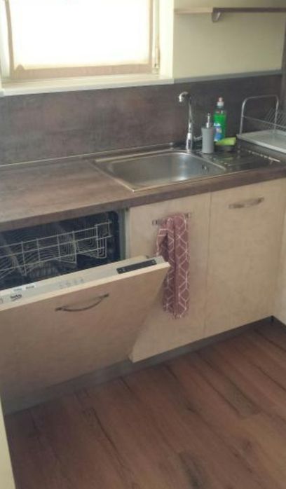 Дава се под наем Тристаен апартамент в Пловдив, Кършияка - 105 кв.м за 459 € - Снимка #3