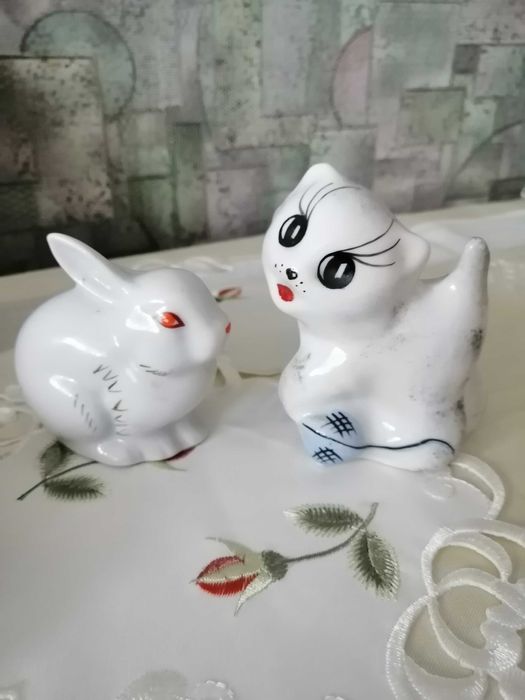 Продам статуэтку мальчик и кораблик ссср 50 - годы.