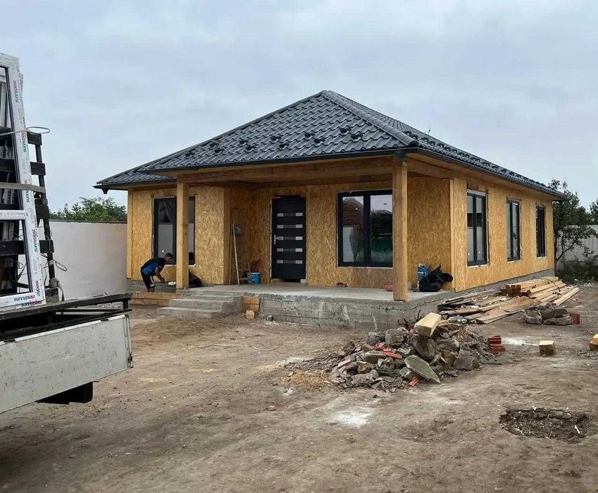 Case pe structura metalica