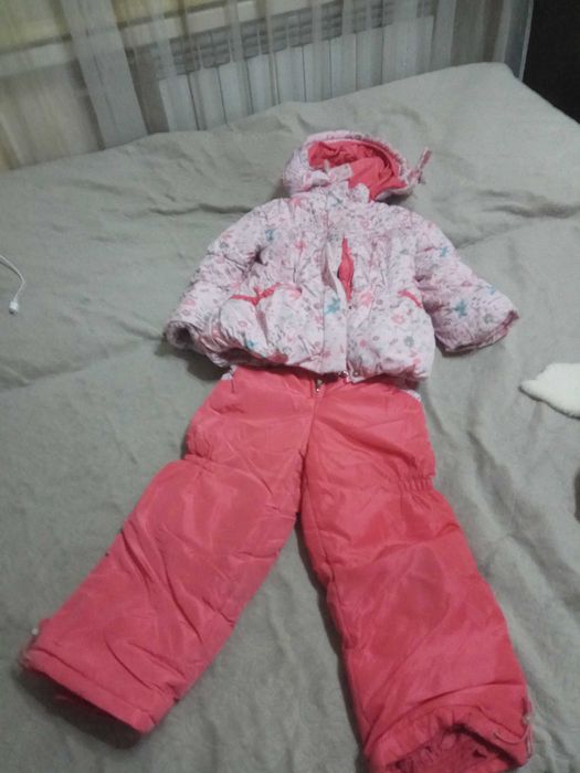 продам детский зимний комбинезон