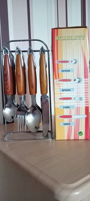 Новый набор столовых приборов