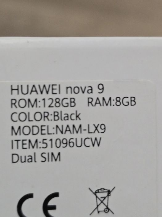 Huawei  nova  9 с кутия