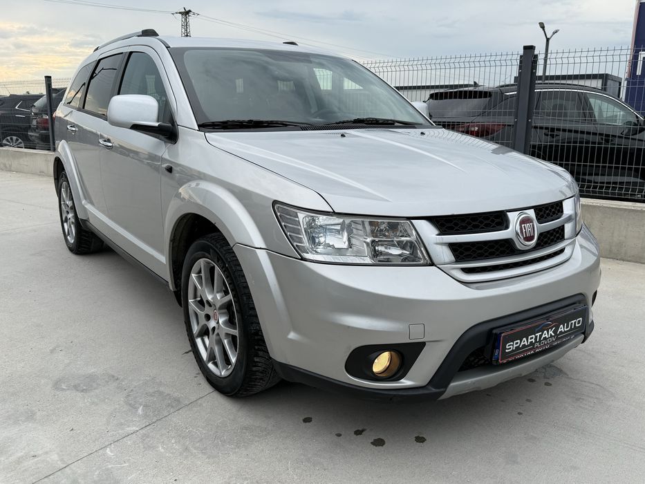 Fiat Freemont 2.0D* 2015г* АВТОМАТИК* 4Х4* 6+ 1Местен* ТОП Състояние*