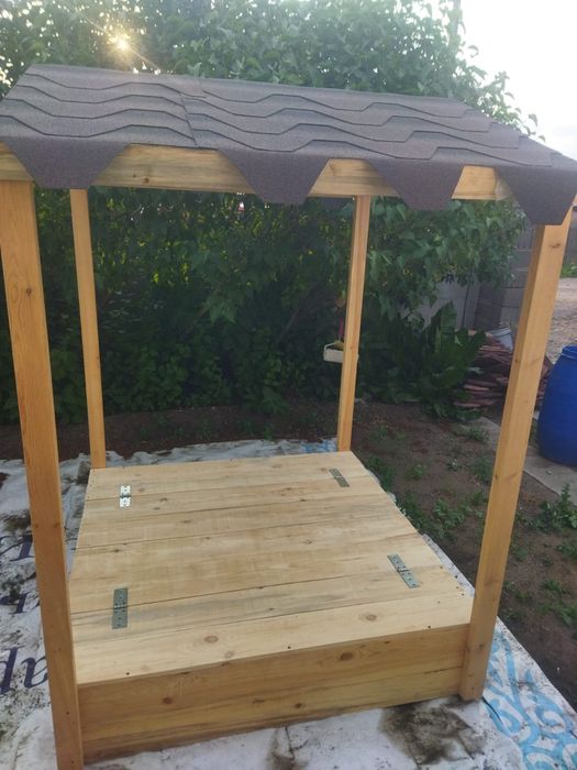 Песочница из дерева