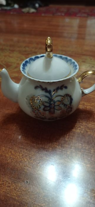Редкий фарфоровый самовар с чайничком коростень