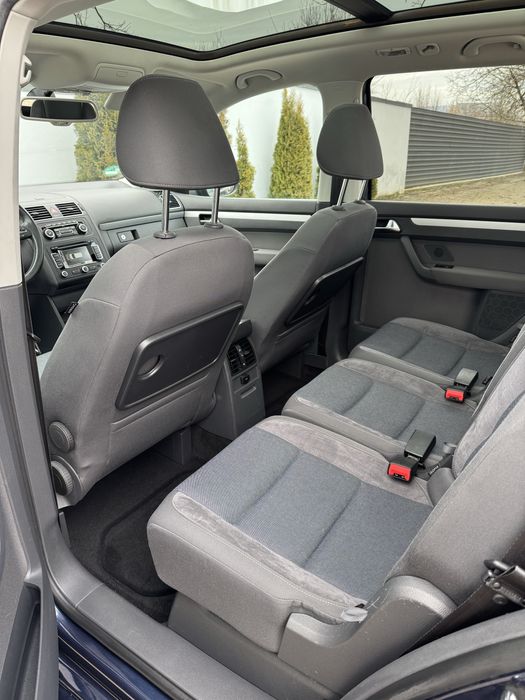 Volkswagen Touran Style • 2.0 TDI | 140 CP | Euro 5 | 2012 | Garantie