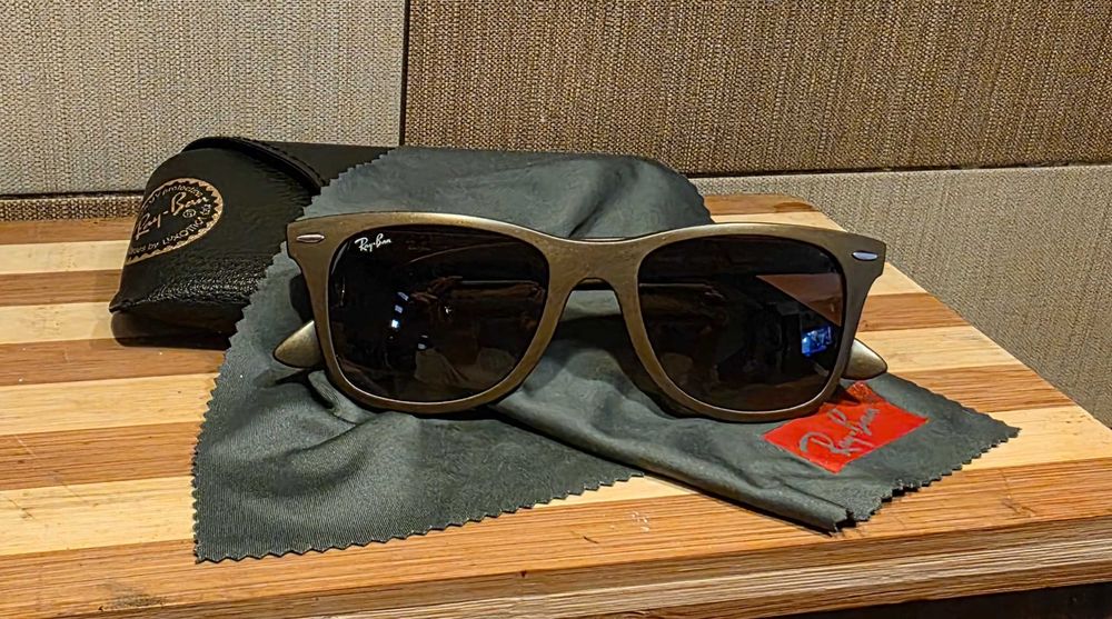 Ray-Ban Wayfarer Liteforce RB4195 - unisex