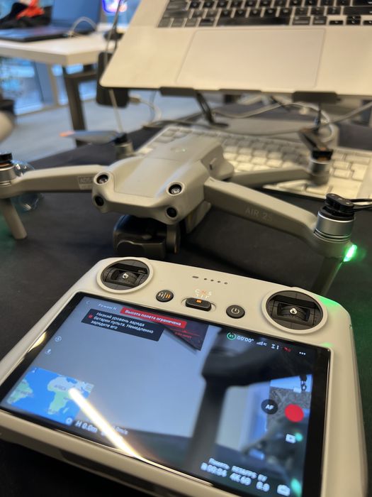 Продам DJI Air 2S