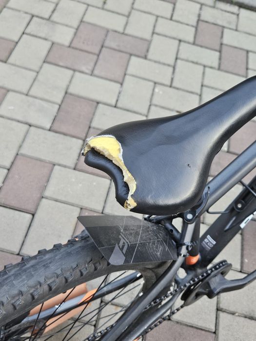 Vând urgent Rockrider st 120