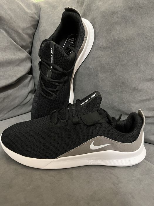 Продам кроссовки nike