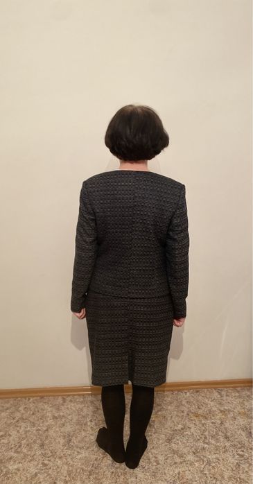 Продается Шикарный костюм, платье