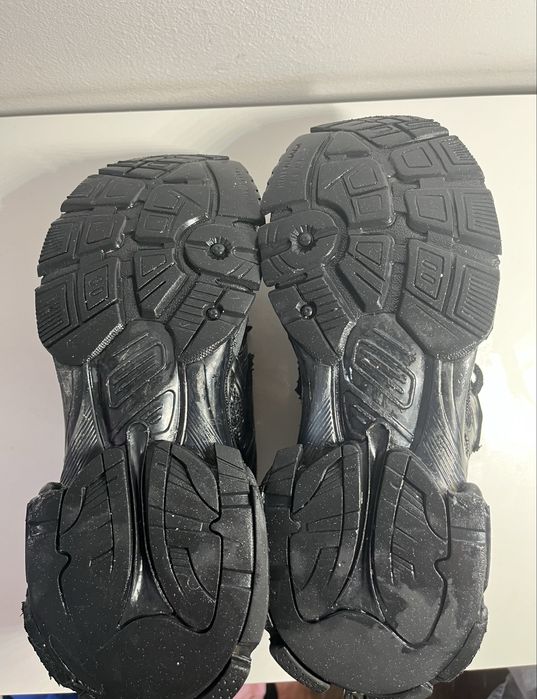 Balenciaga runner