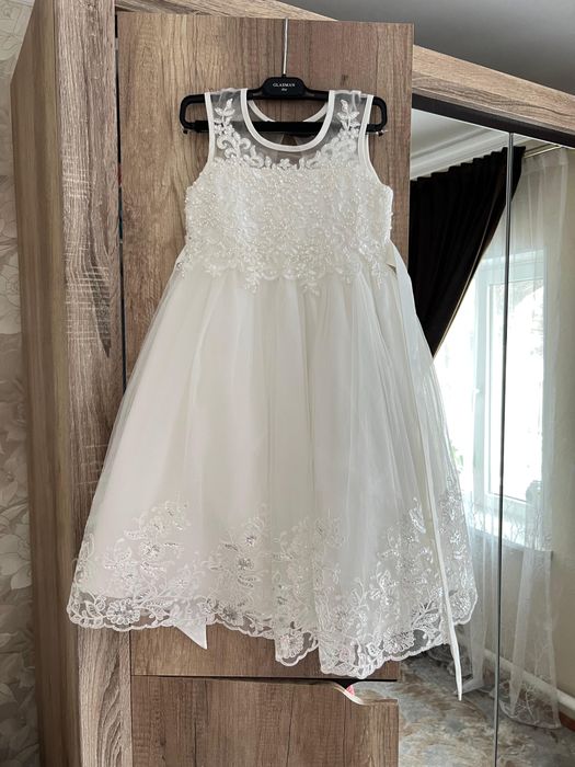 Платья на девочку 6-7 лет